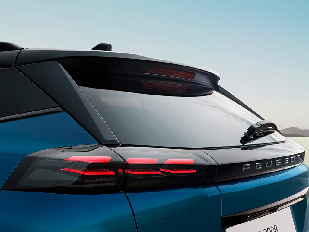 De nieuwe PEUGEOT E-2008 achteraanzicht