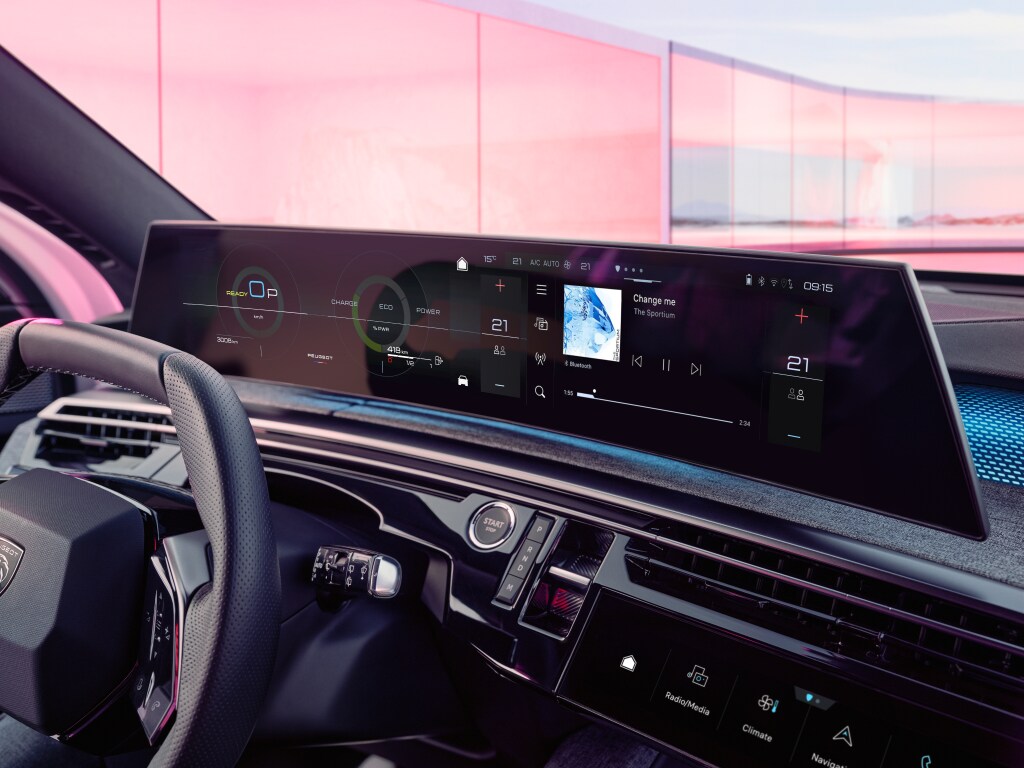 PEUGEOT i-Connect® Advanced panoramisch aanraakscherm