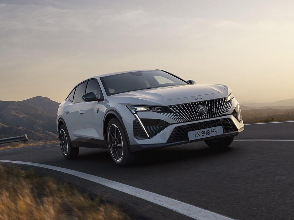 Nieuwe Peugeot E-408