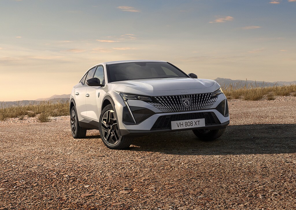 Nieuwe Peugeot E-408 vooraanzicht